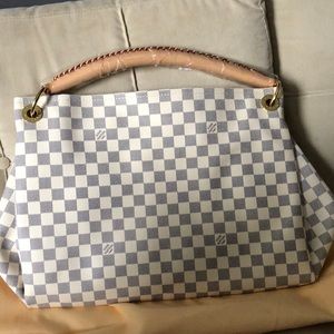 LV artsy bag